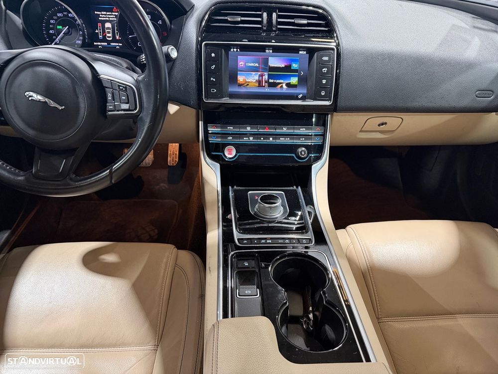 Jaguar XE 2.0 D Portfolio Aut. - 12