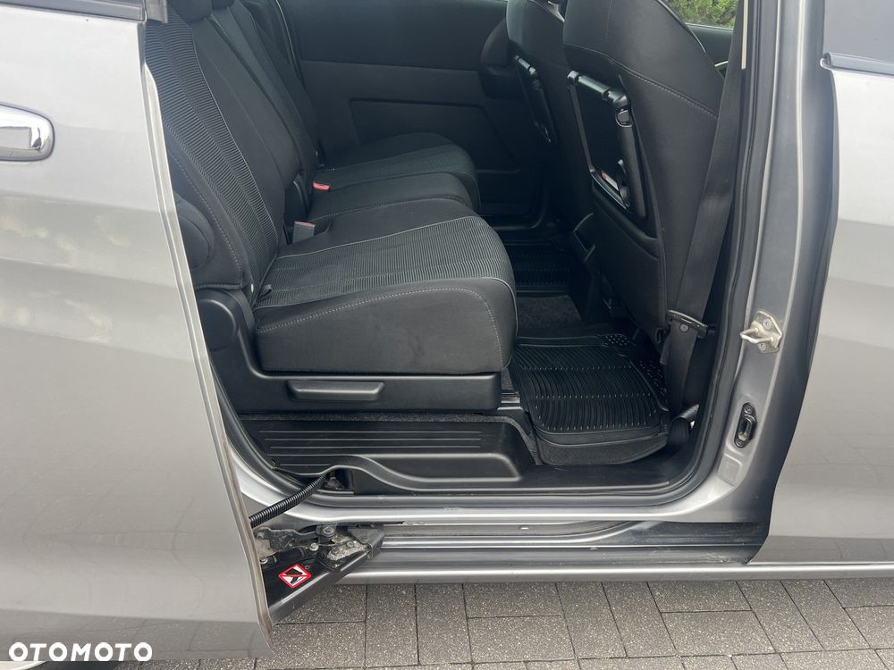Mazda 5 - 15
