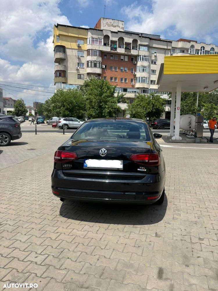 Volkswagen Jetta 1.2 TSI Trendline - 4