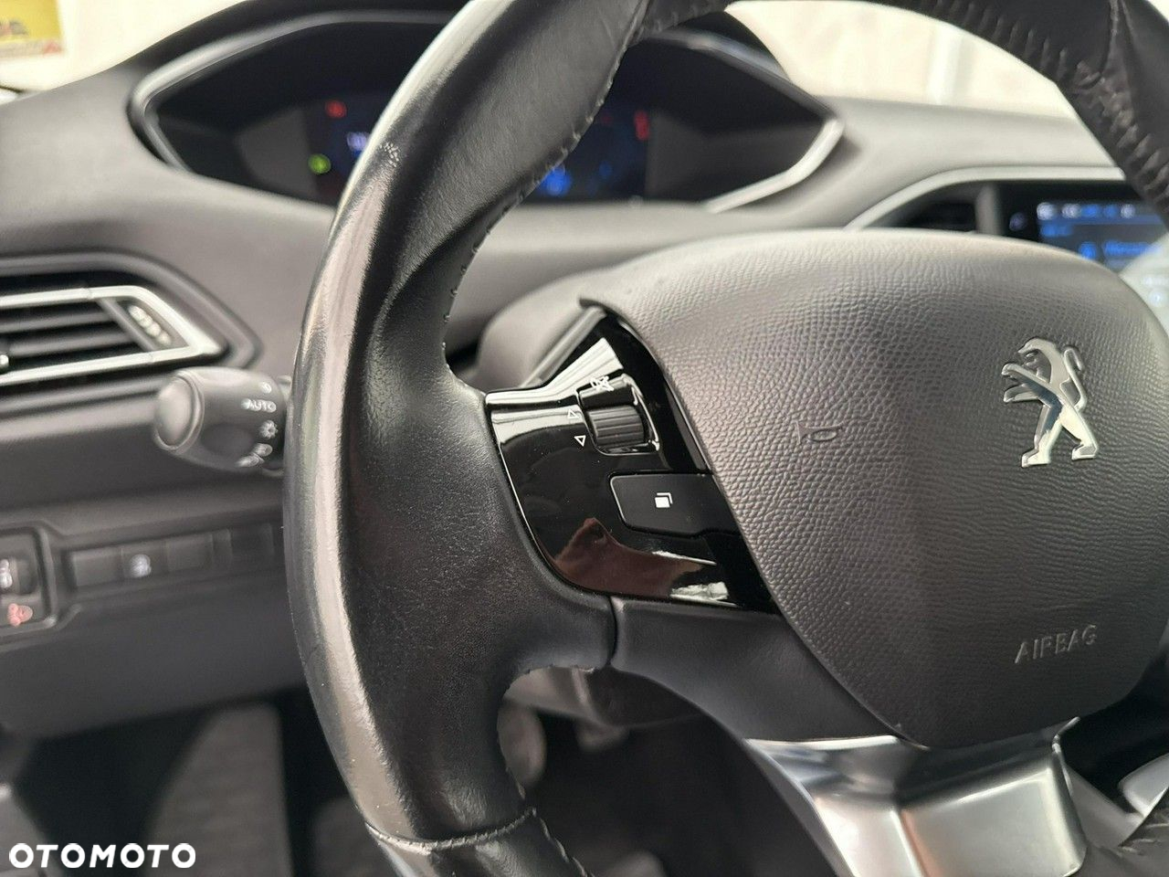 Peugeot 308 1.5 BlueHDi Active S&S - 21