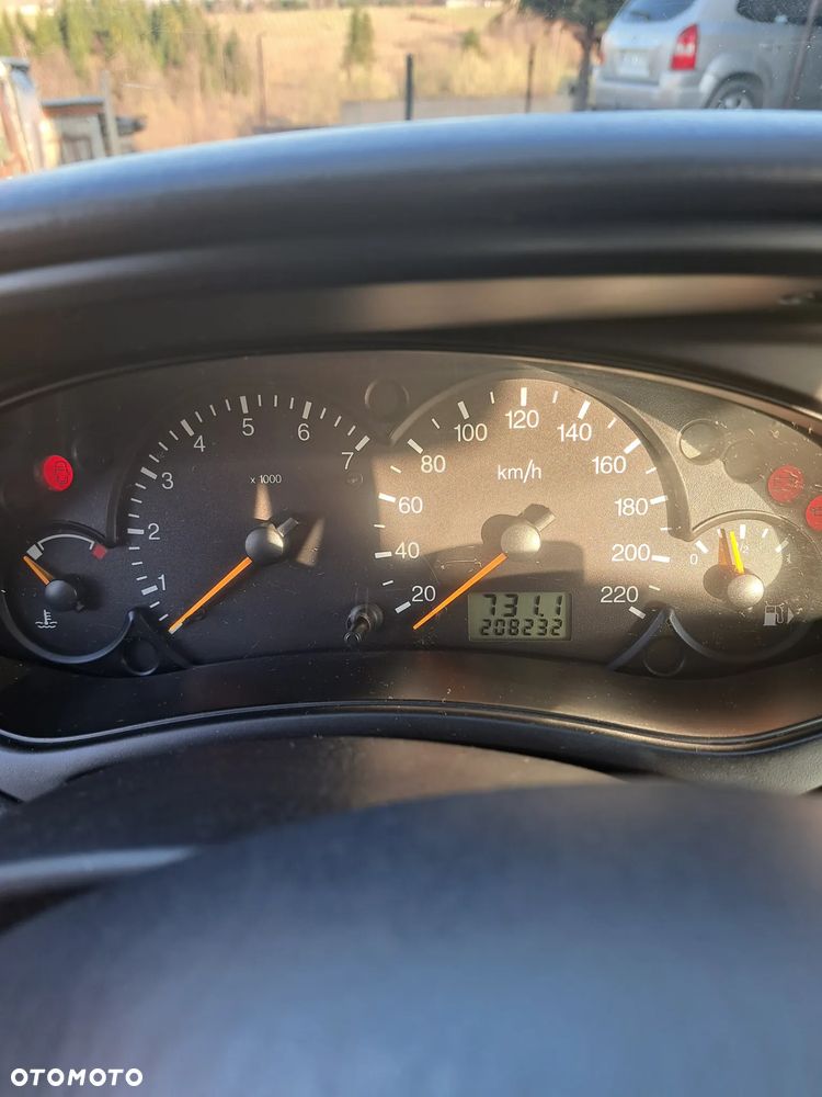 Ford Focus 1.4 Comfort - 13