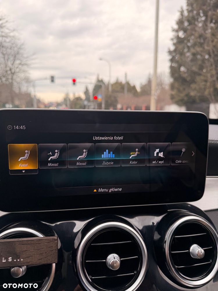 Mercedes-Benz Klasa C 300 d 4MATIC 9G-TRONIC - 23