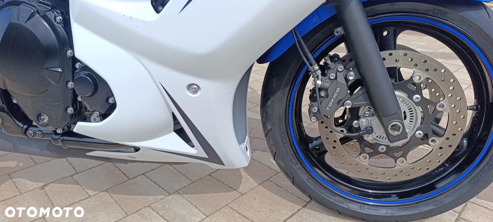 Suzuki GSX - 28