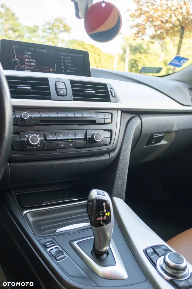 BMW Seria 3 320d Efficient Dynamic Edition - 13