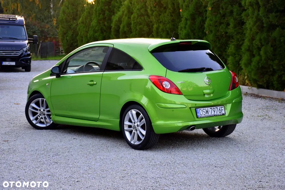 Opel Corsa 1.4 16V Edition 150 - 14