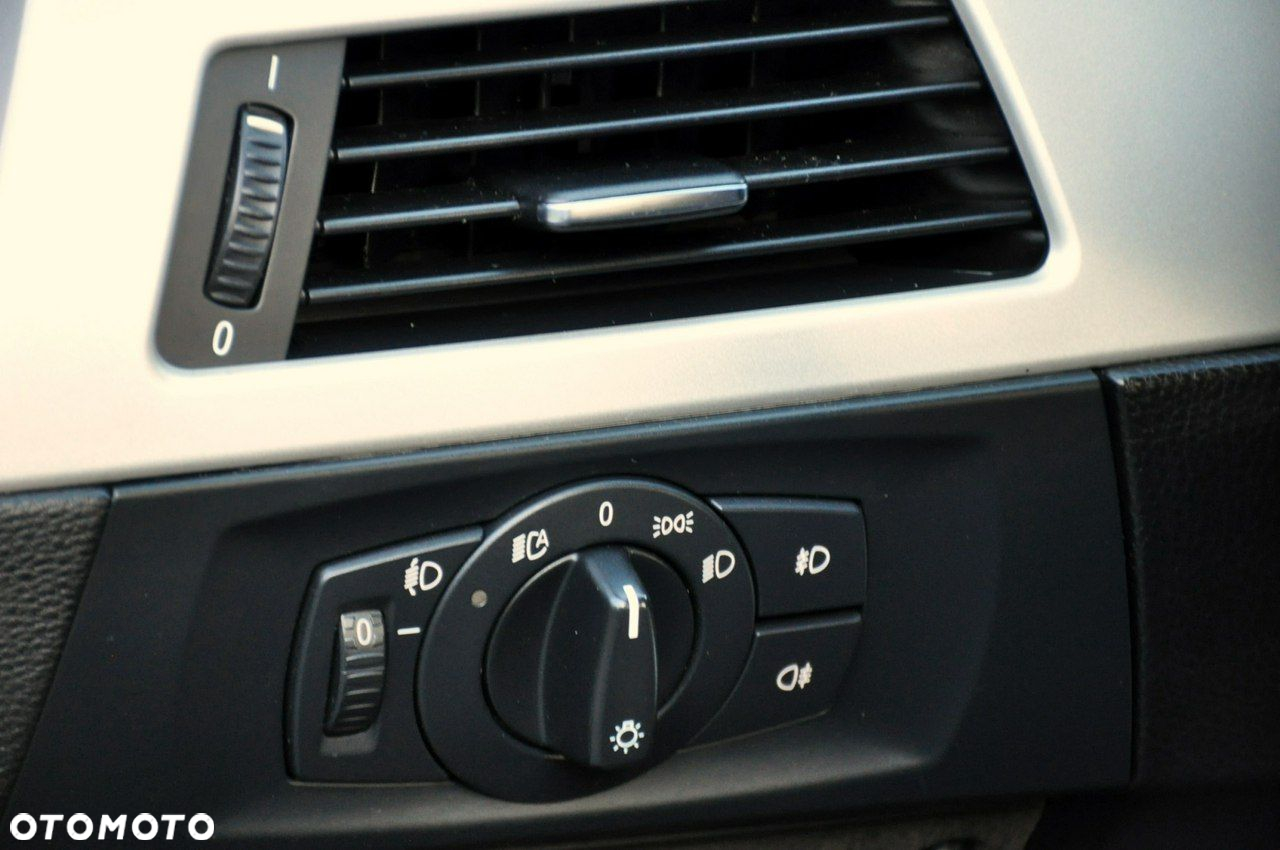 BMW Seria 3 - 35