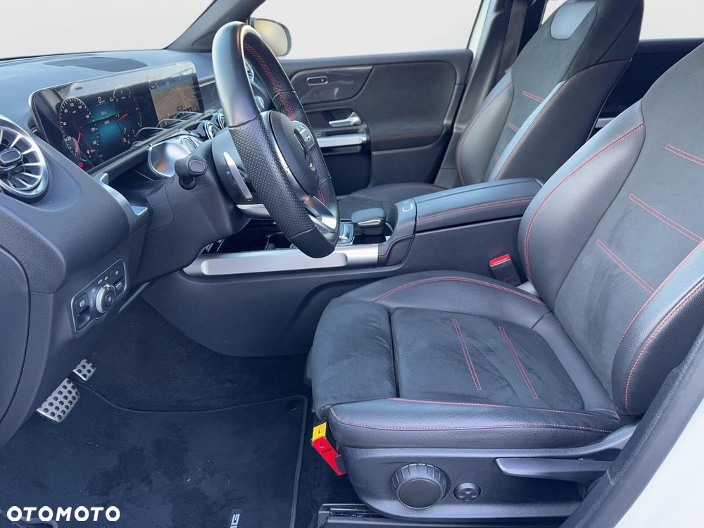 Mercedes-Benz GLB 200 d AMG Line 8G-DCT - 18