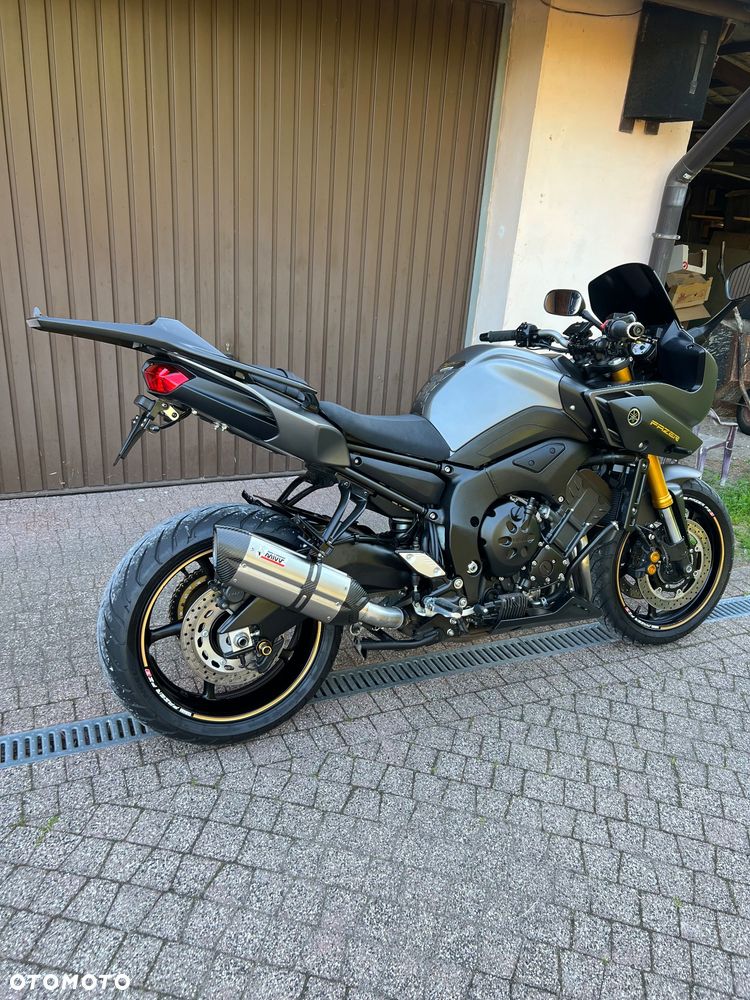 Yamaha FZ8 - 11