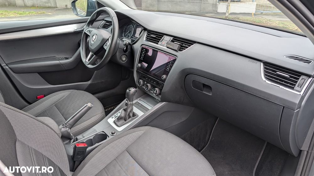 Skoda Octavia 1.6 TDI DSG Ambition - 14