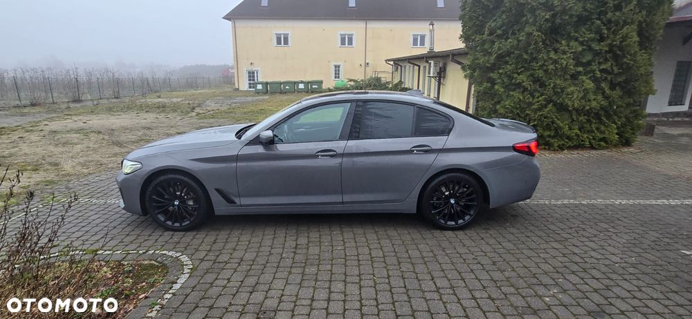 BMW Seria 5 530i xDrive M Sport Edition - 4