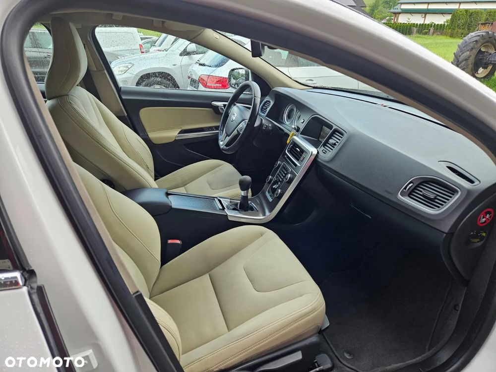 Volvo V60 D2 Kinetic - 8
