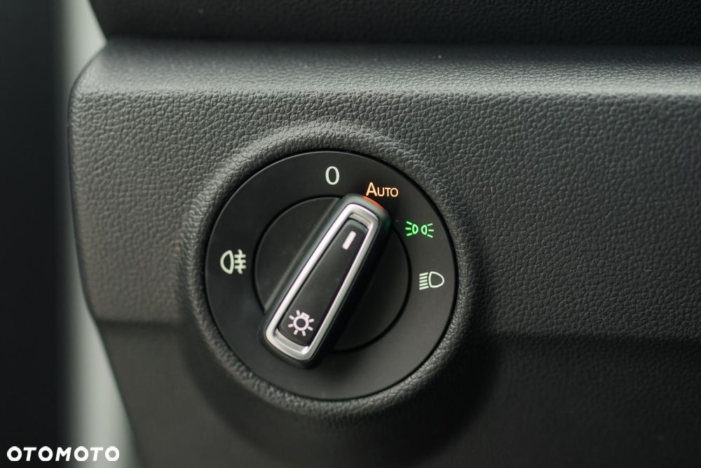 Volkswagen T-Roc - 27