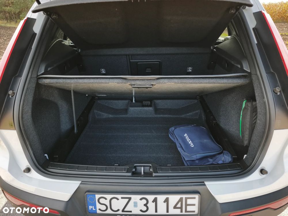 Volvo XC 40 T3 Momentum - 18