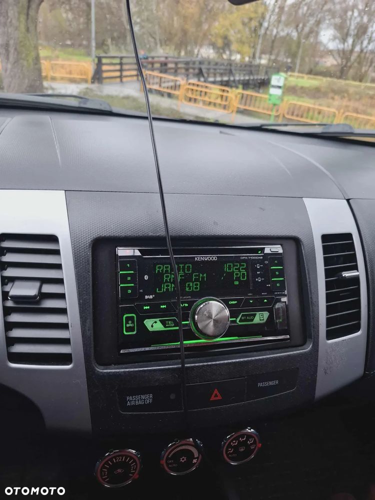 Mitsubishi Outlander 2.0 Intense 2WD EU5 - 9