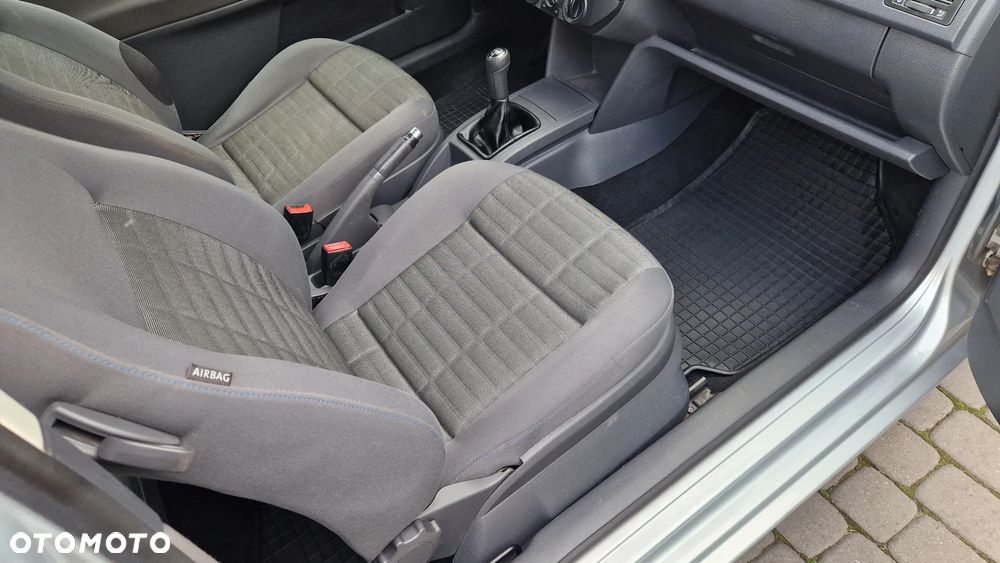 Volkswagen Polo - 11