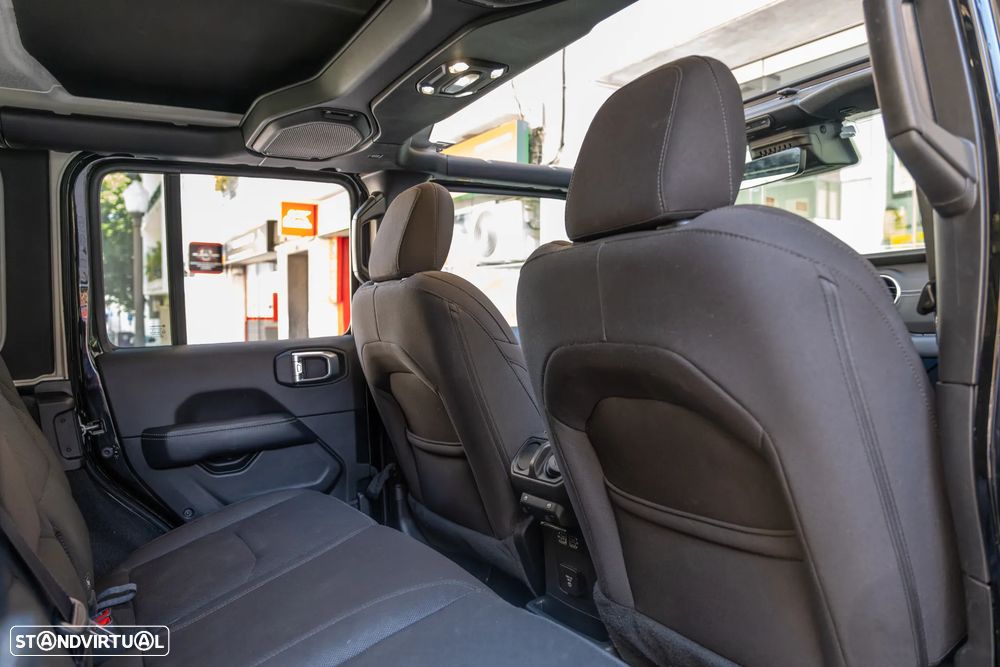 Jeep Wrangler 2.0 TG 4xe Sahara — fotografia 40
