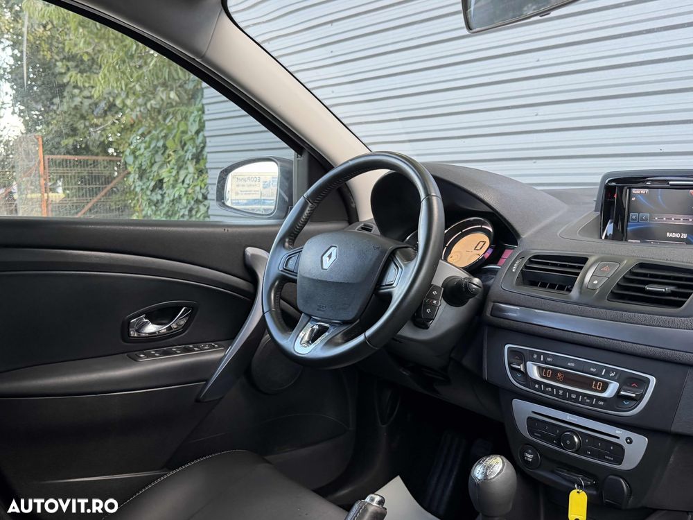 Renault Megane ENERGY dCi 110 EXPERIENCE - 8