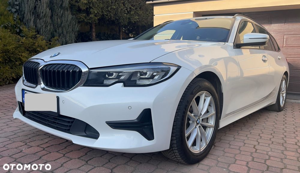 BMW Seria 3 330i Advantage - 4