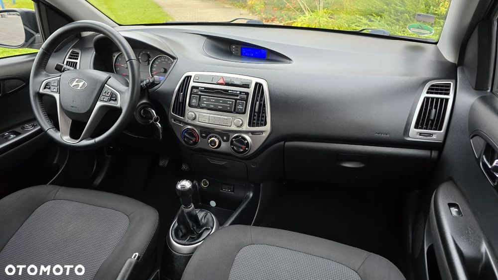 Hyundai i20 - 12