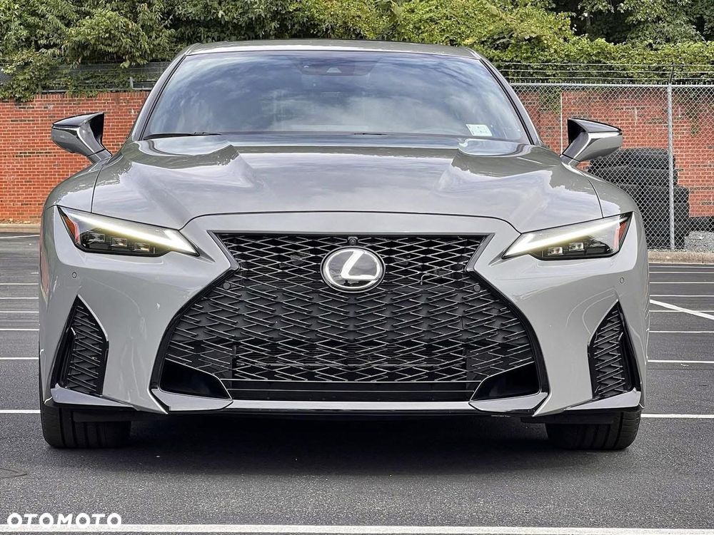 Lexus Inny - 14