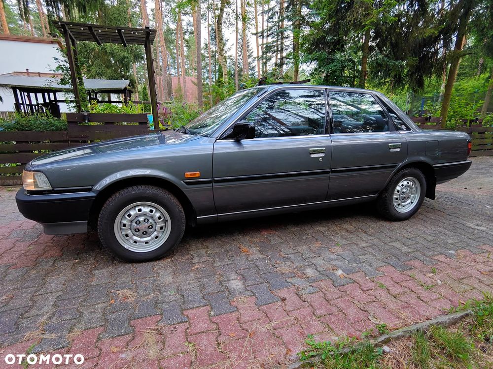 Toyota Camry 1988 photo 2