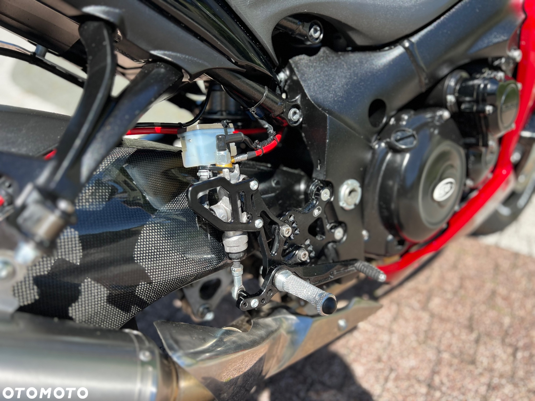Suzuki GSX - 14
