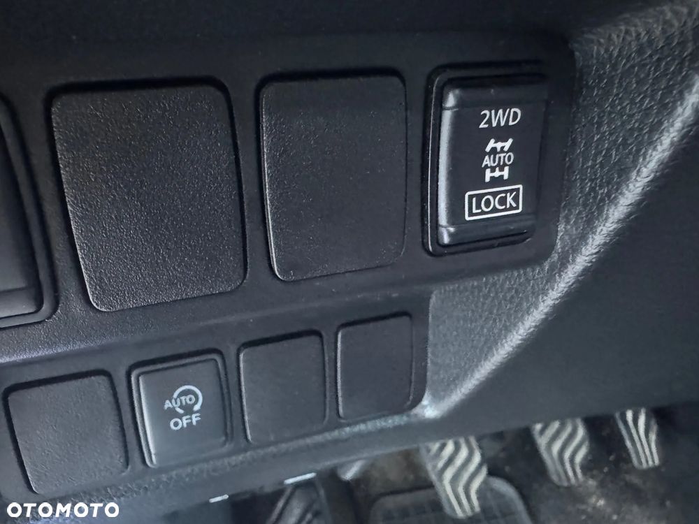 Nissan Qashqai 1.6 DCi 4x4 N-Connecta EU6 - 20