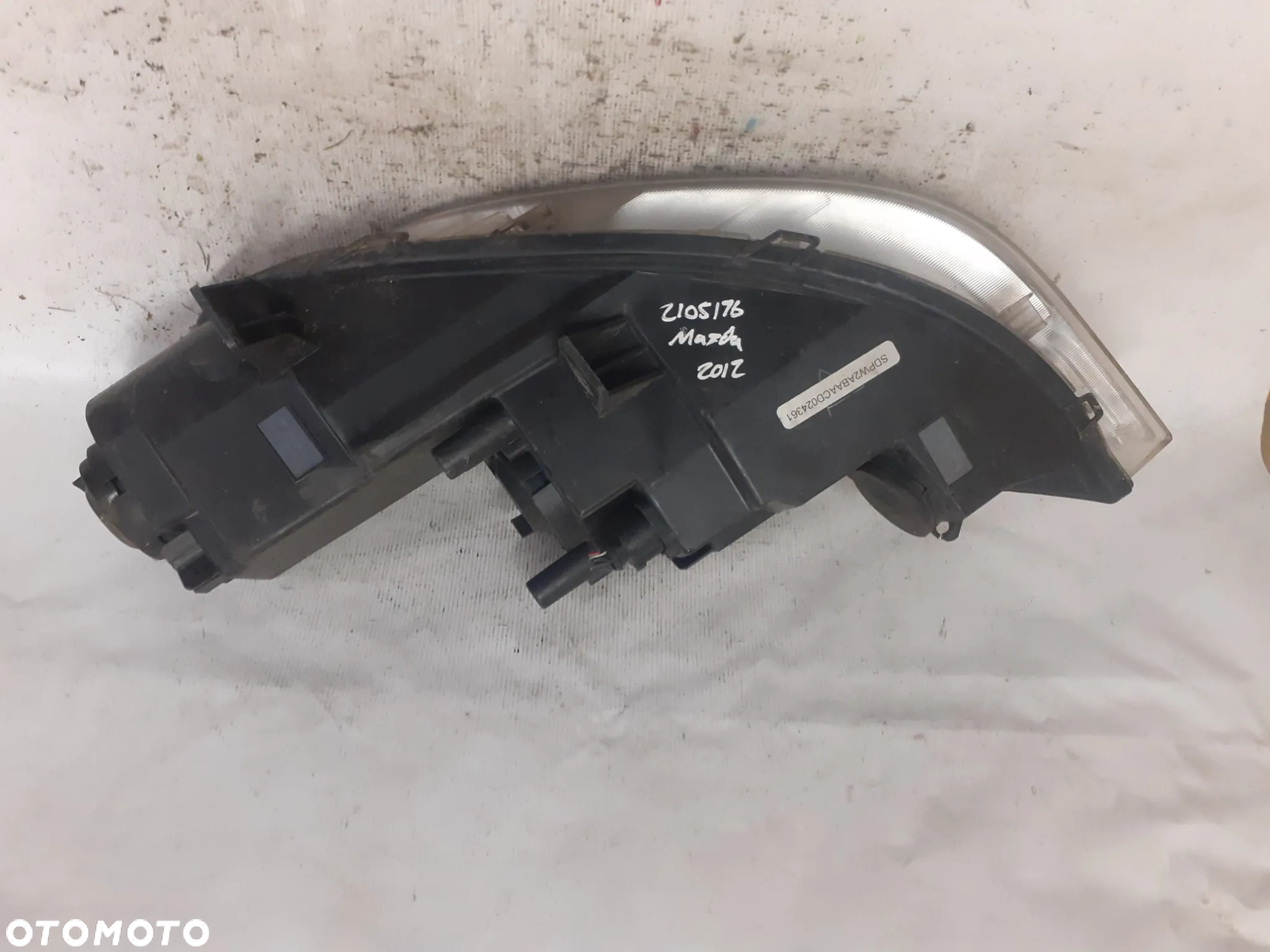 .  PRZOD PRZEDNIA LAMPA PRAWA MG MG6 - 4