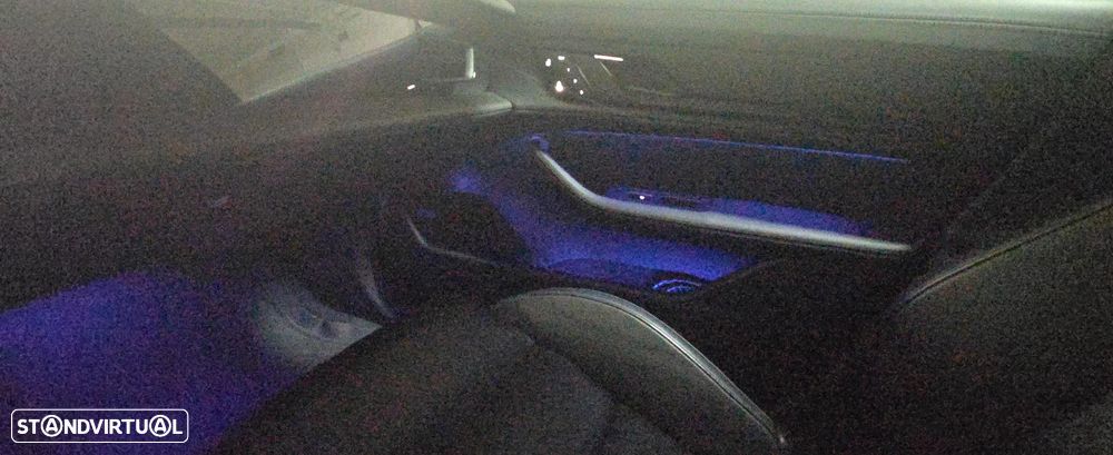 Porsche Taycan Standard - 34