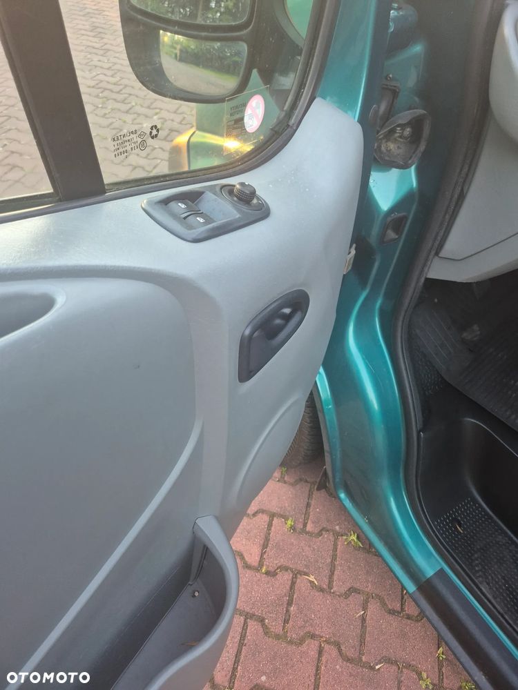 Renault Trafic - 14