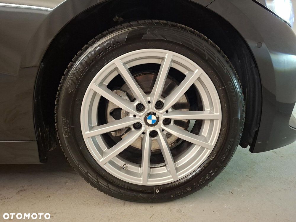 BMW Seria 3 - 24