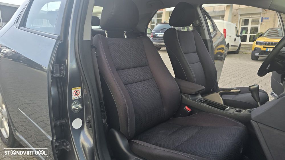 Honda Civic 1.4 i-VTEC Comfort - 21