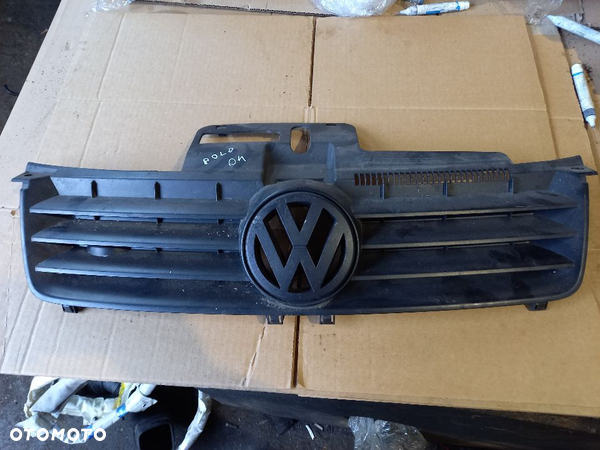 Atrapa grill znaczek VW Polo 9N 6Q0853651C