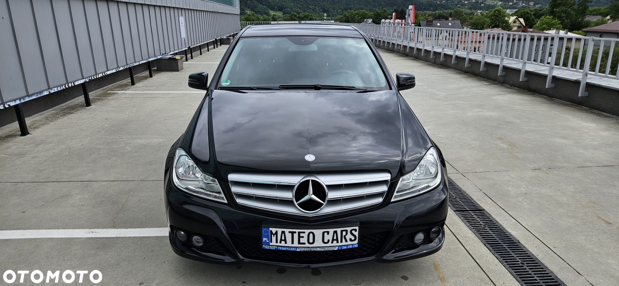 Mercedes-Benz Klasa C 180 CGI BlueEff Avantgarde - 2