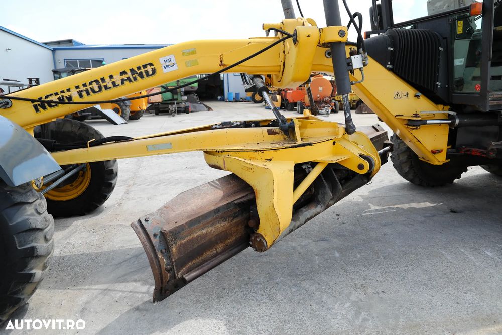 New Holland New Holland F156 - 9