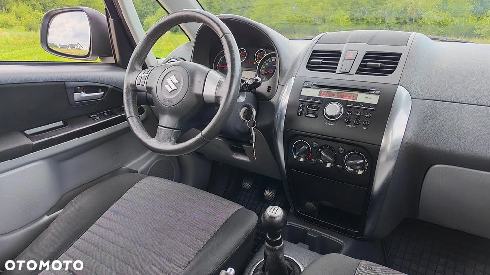 Suzuki SX4 1.6 VVT 4x4 Style - 29