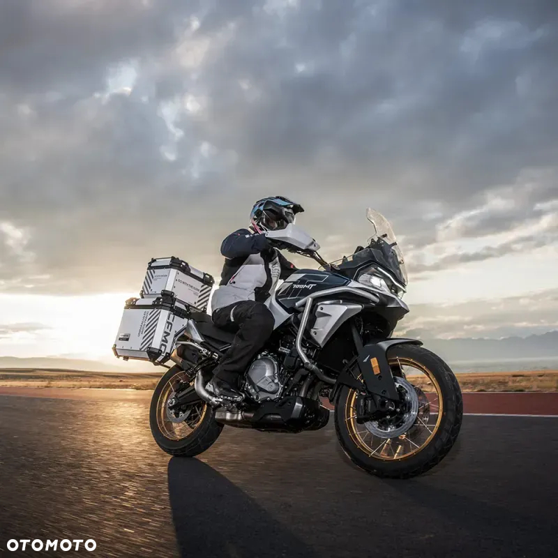CFMoto 700MT - 12