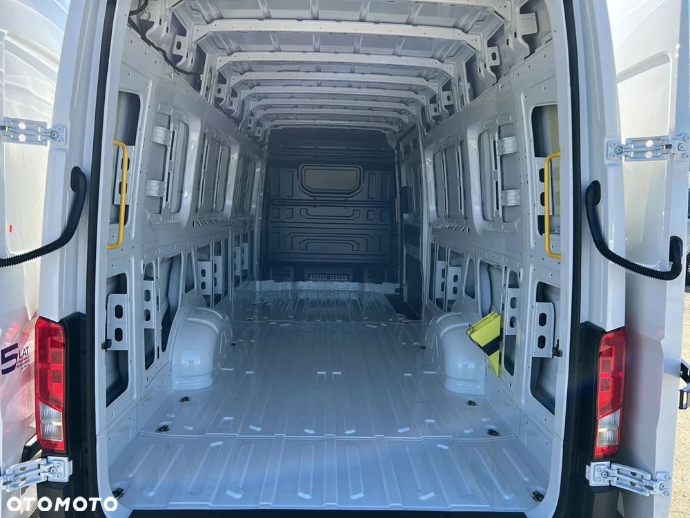 Volkswagen Crafter 35 Furgon LONG/L5H3, 2.0 BiTDI 140 KM, Wysoki dach, r. o. 4490mm - 13