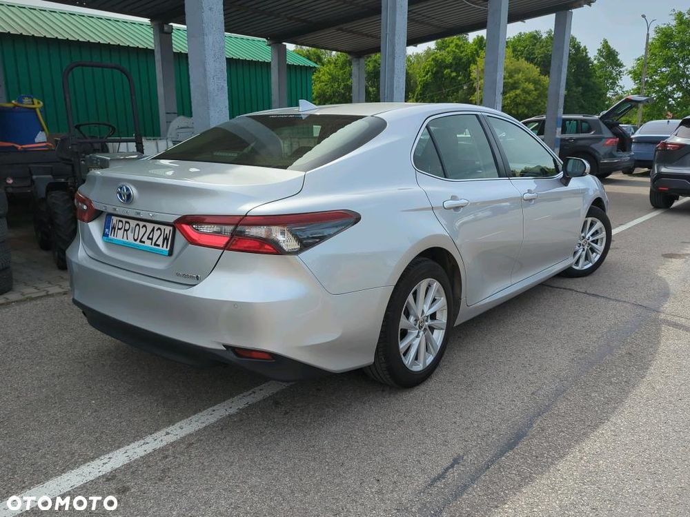 Toyota Camry 2.5 Hybrid Comfort CVT - 2