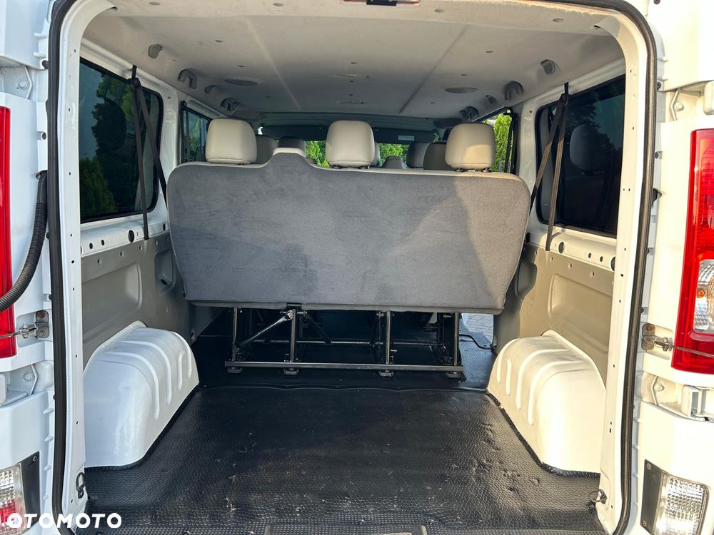 Renault Trafic Passenger L2H1 Expression - 20