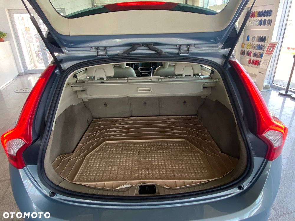 Volvo V60 D2 Momentum - 5