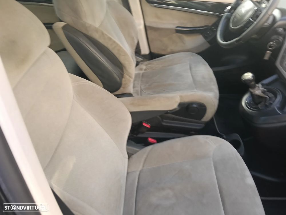 Citroën C4 Grand Picasso 1.6 HDi Exclusive - 12