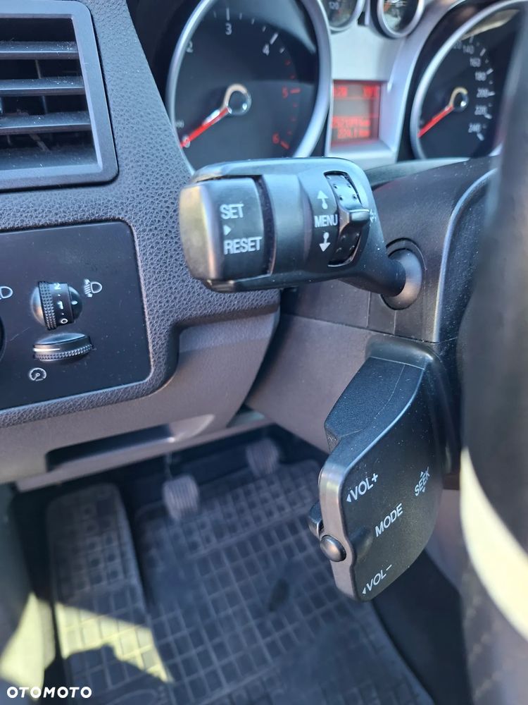 Ford Kuga - 16