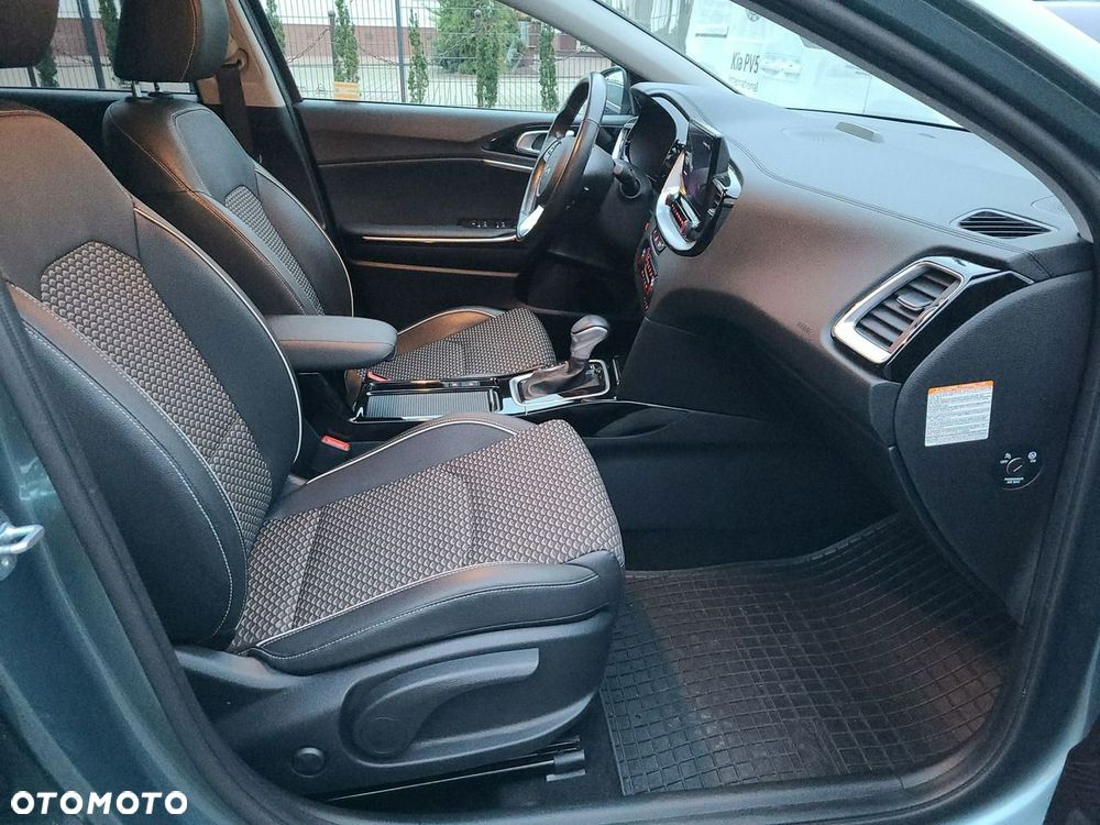 Kia Ceed 1.6 GDI PHEV Business Line DCT - 16