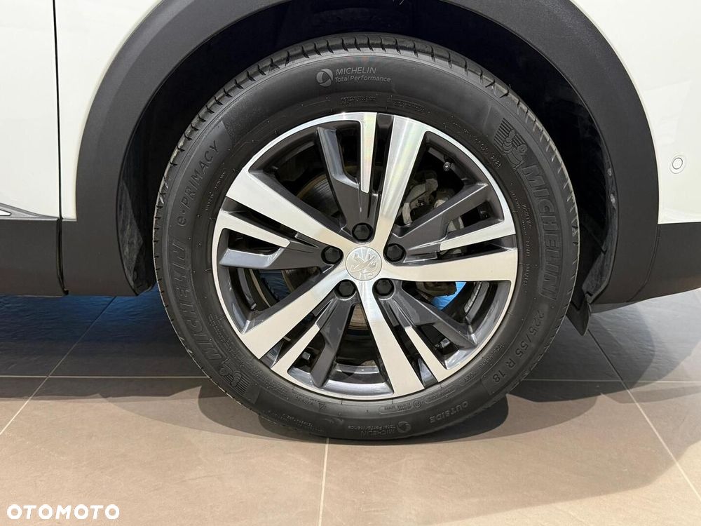 Peugeot 3008 1.2 PureTech GPF Allure S&S EAT8 - 11