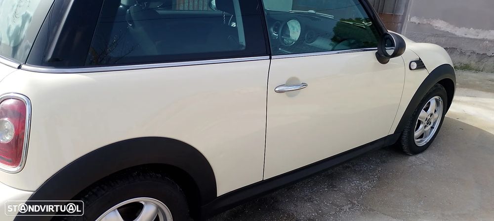 MINI 3 Portas One D - 7