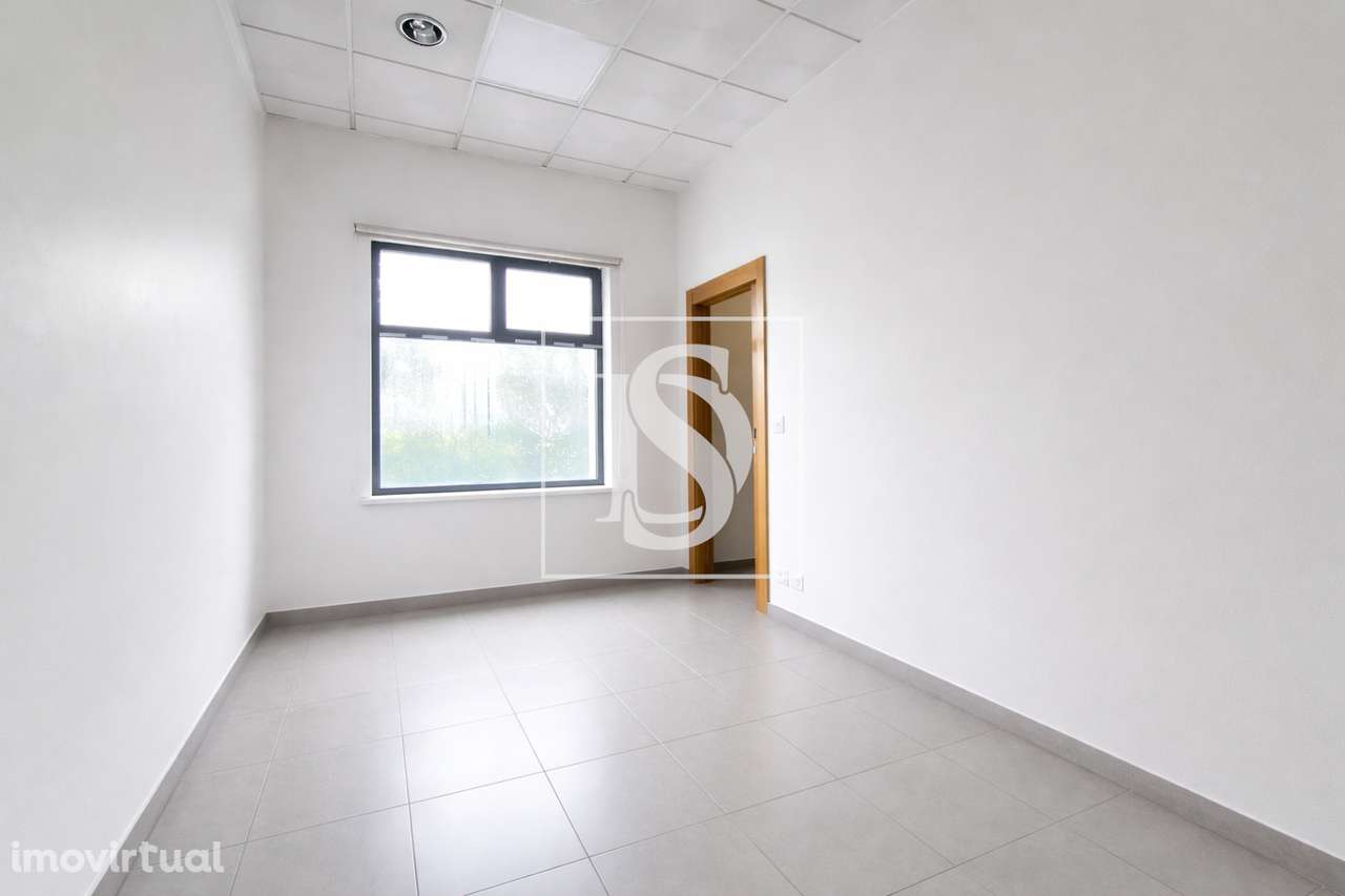 Espaço Comercial com autorização para Habitação | Zona Alta de Torres - Grande imagem: 5/16