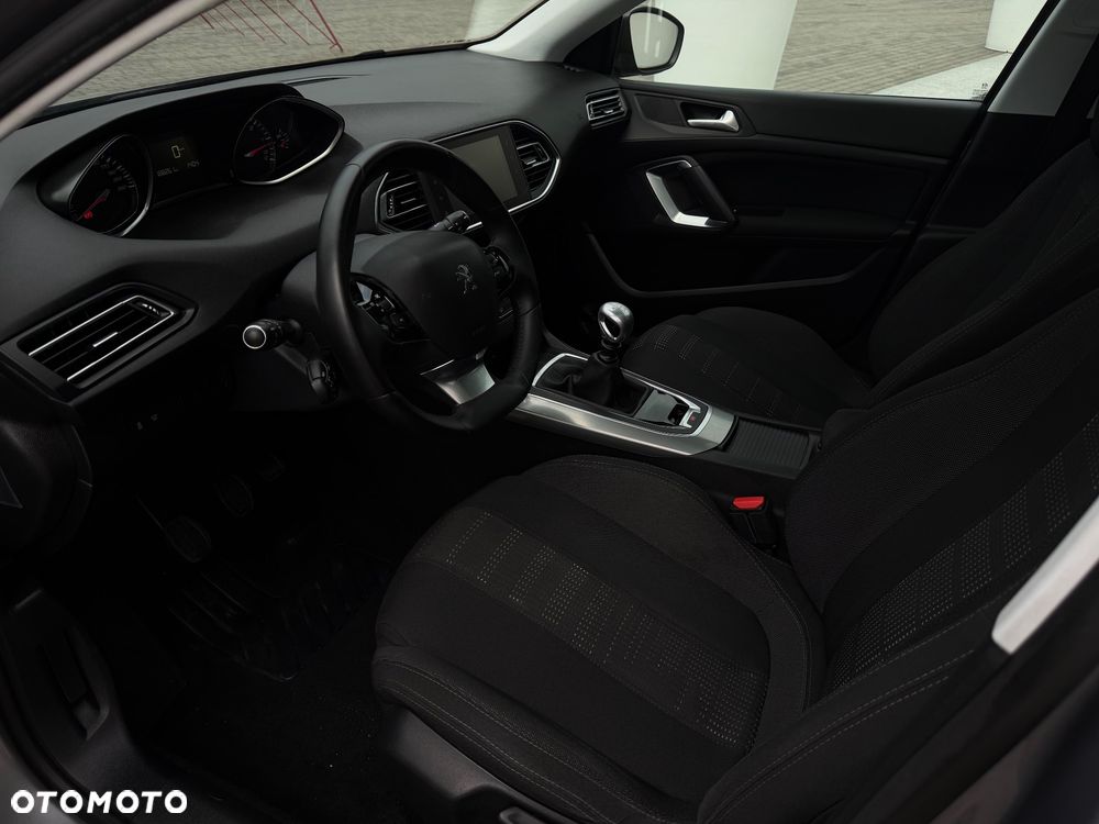 Peugeot 308 BlueHDi FAP 120 Stop&Start Style - 27