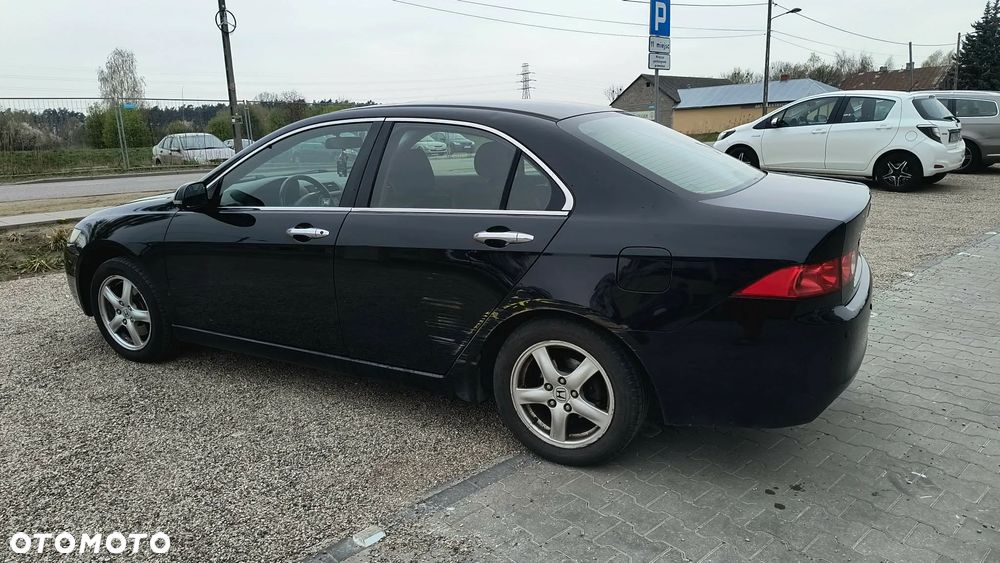 Honda Accord 2.0 Executive - 12