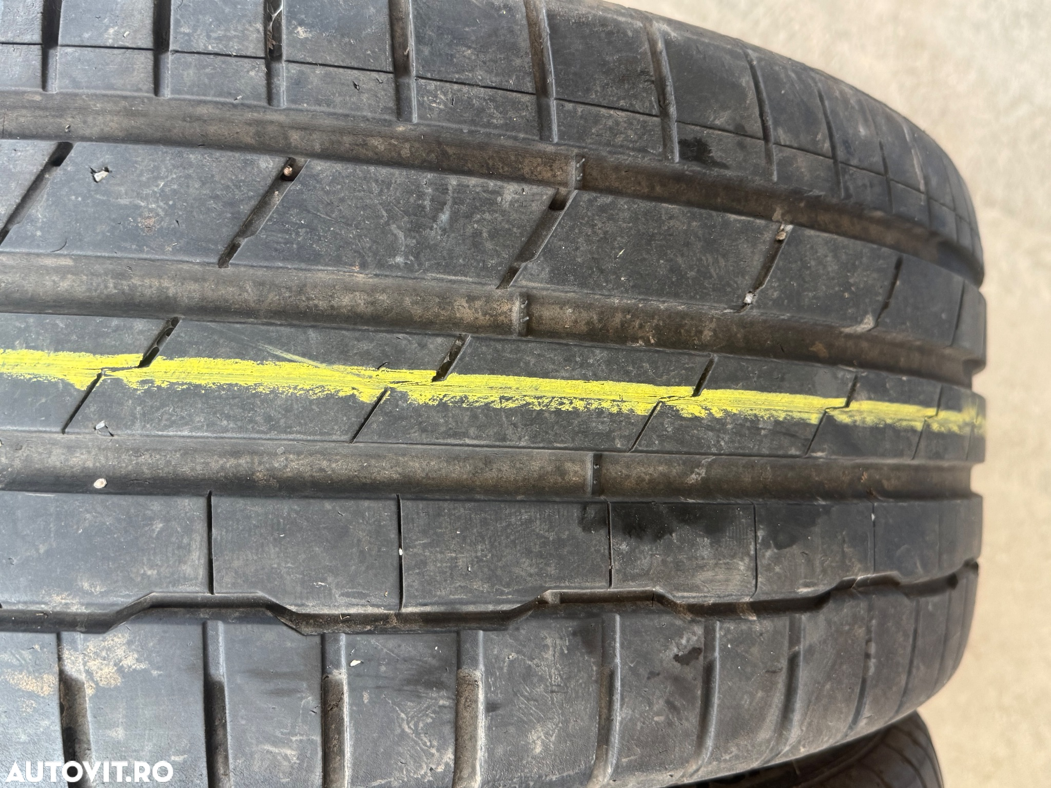 Vând 2 anvelope 245/45/19 hankook de vară ca noi - 3